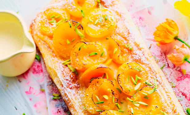 Simple apricot tart